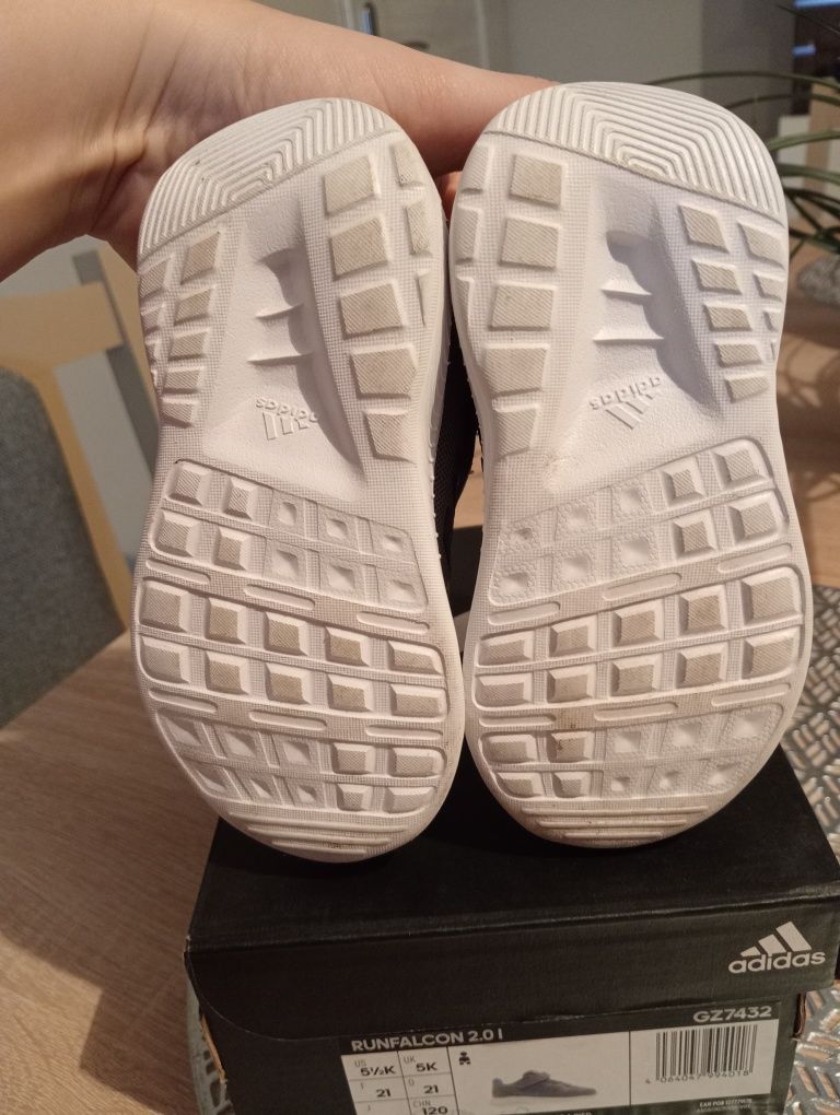 Buty chłopięce adidas 21