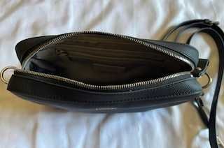 Bolsa Tiracolo média Lifestyle Lacoste