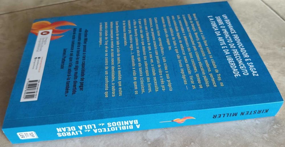 Portes Grátis - A Biblioteca de Livros Banidos de Lula Dean