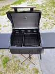 Grill węglowy Nowy