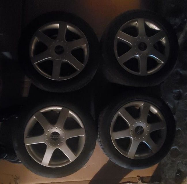 Комплект шин з титанами,гудієри,R16.Audi оригінал.