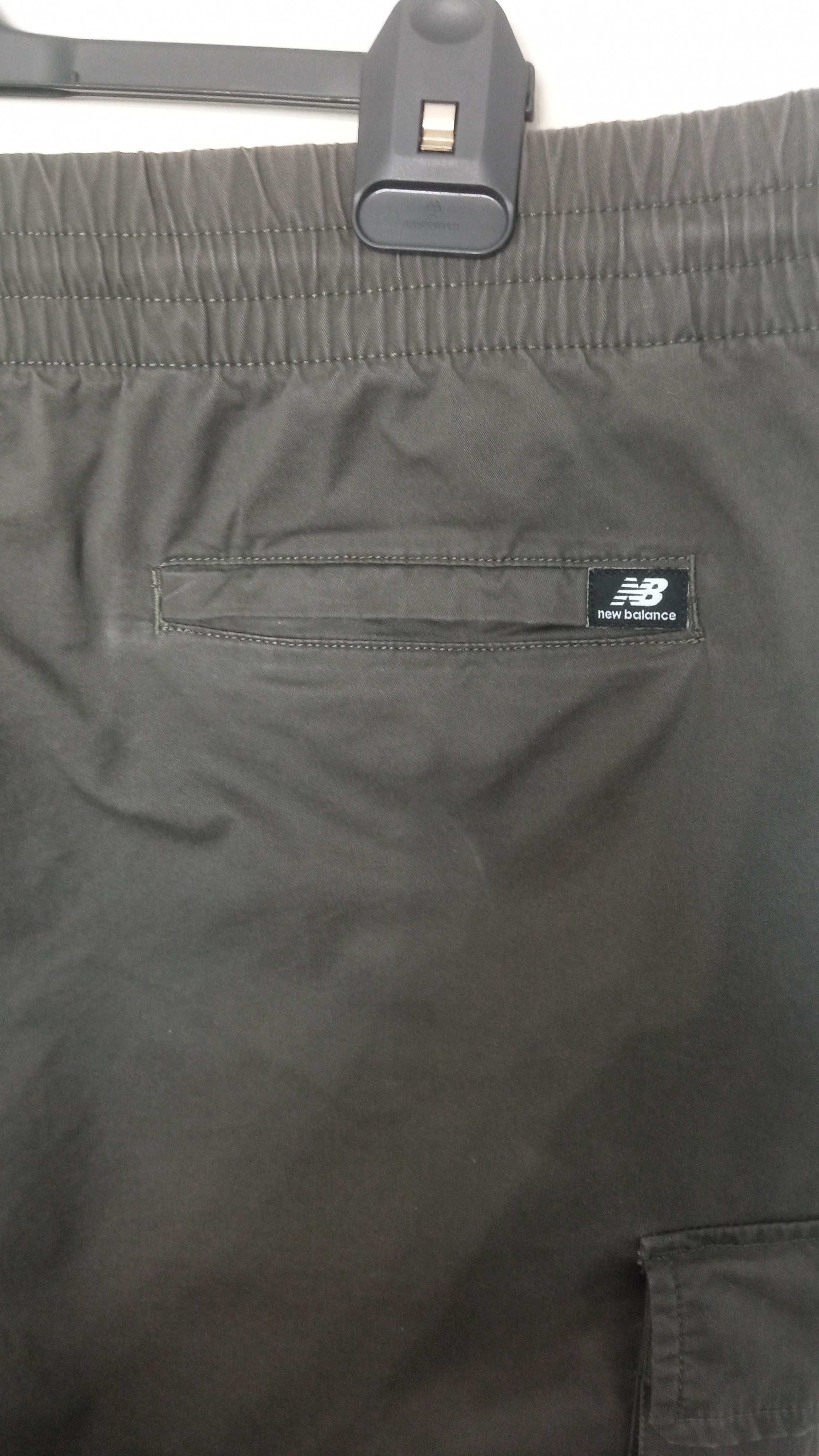 Zielone Spodnie Bojówki Joggery New Balance Khaki XXL 2XL