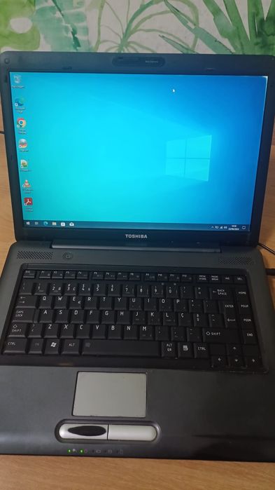 Portátil Toshiba A300 - 15.6"