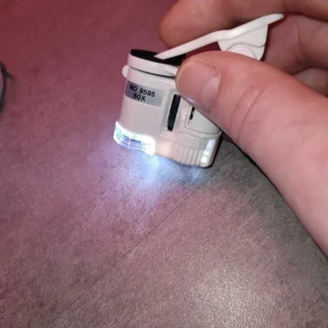 Lente 60x LED com clip para telemóvel