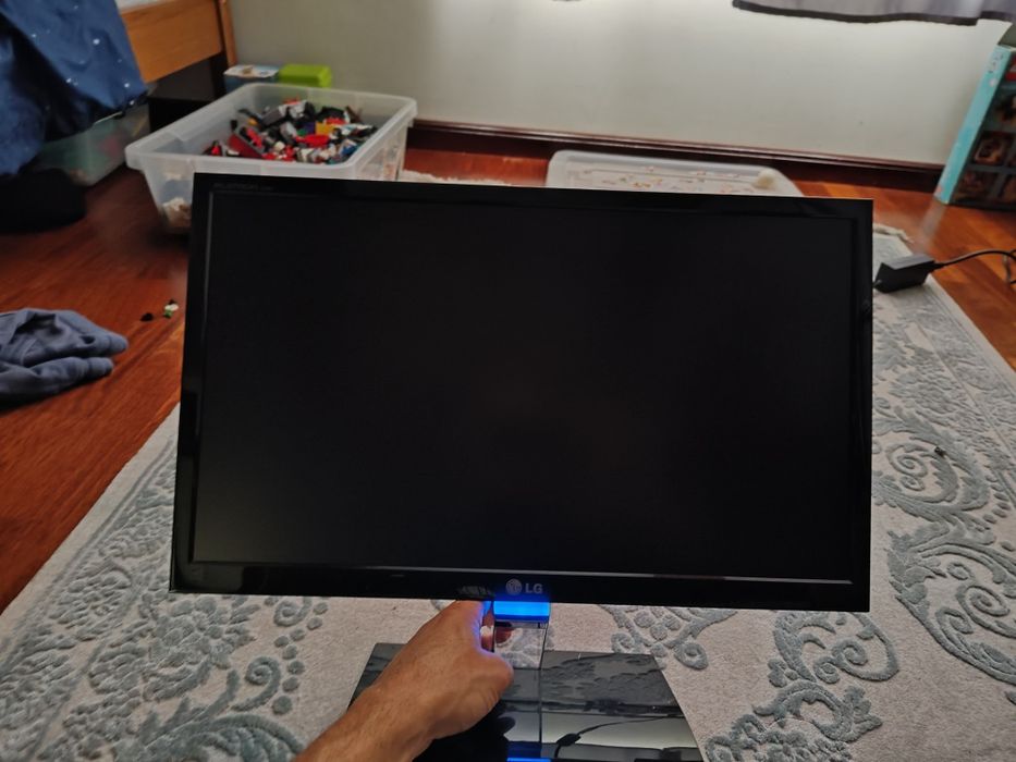 Lg Flatron E2260S-PN.