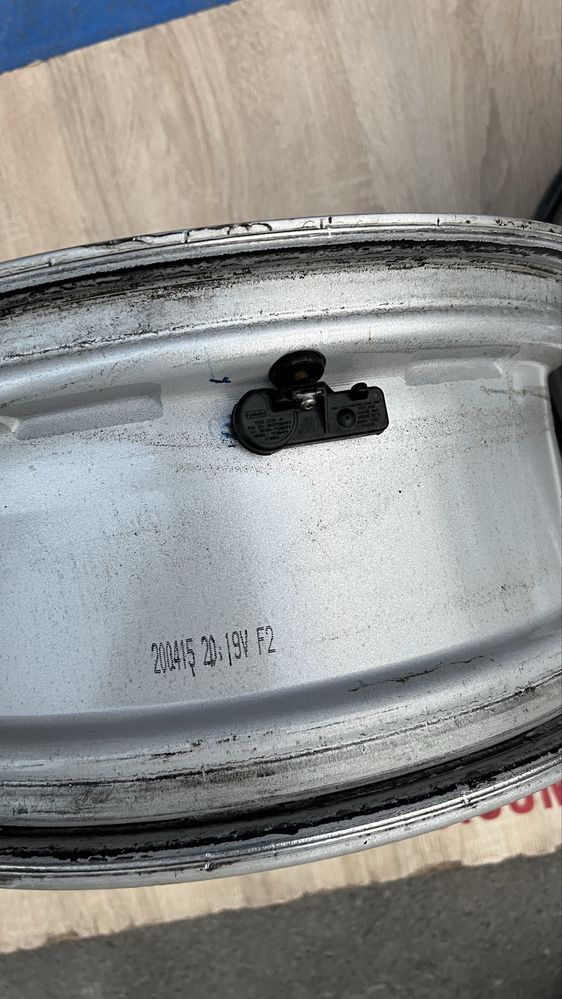 Goauto диски Форд Фокус з дптчиками 5/108 r16 et50 7j dia63,4 як нові