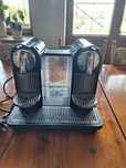 Express Nespresso do kawy firmy De'longhi