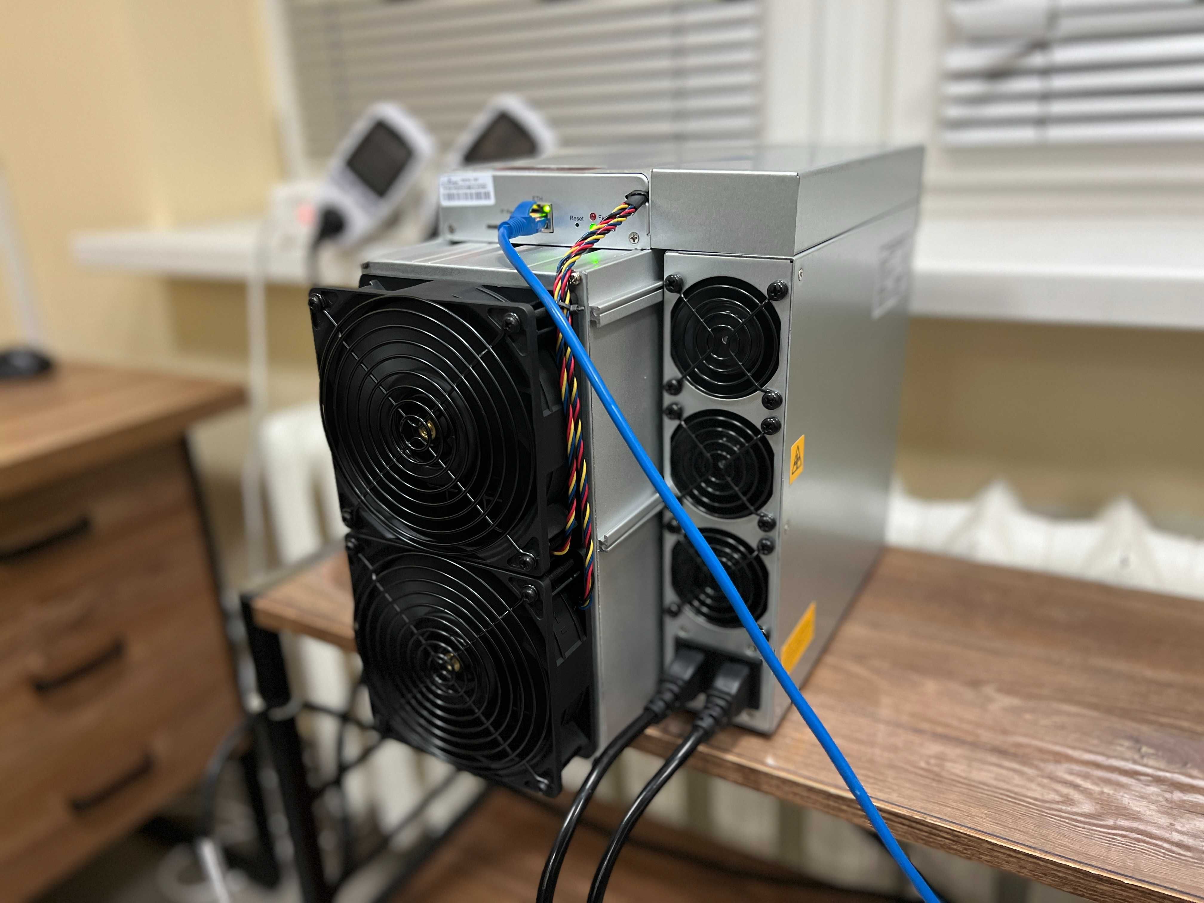 Сервіс! Б/в Майнери Asic Bitmain Antminer S19j Pro 100 Th 3000Вт