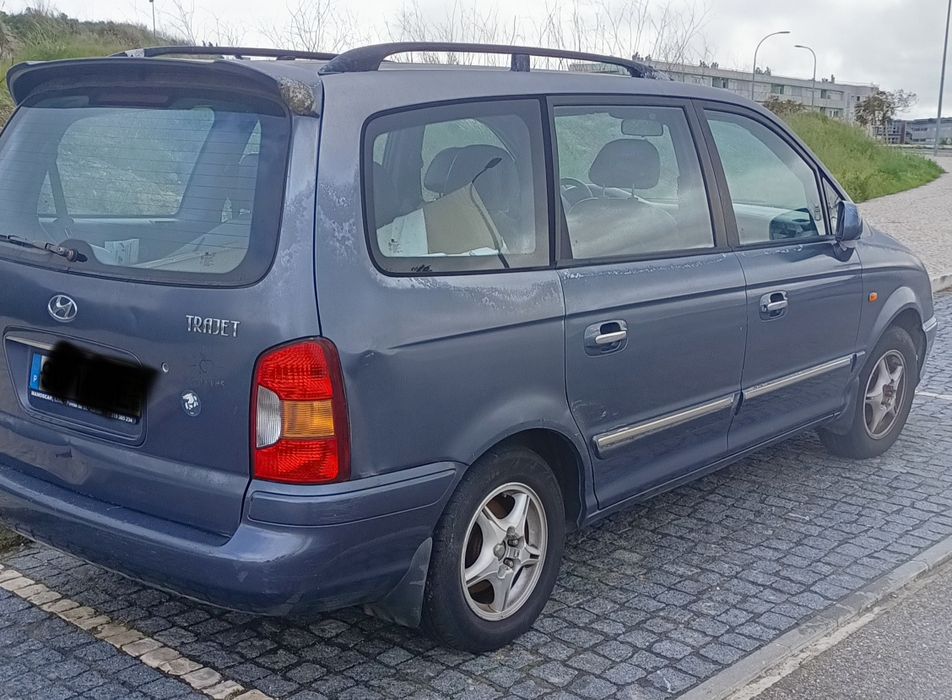 Hyundai trajet 2,0 motor colado