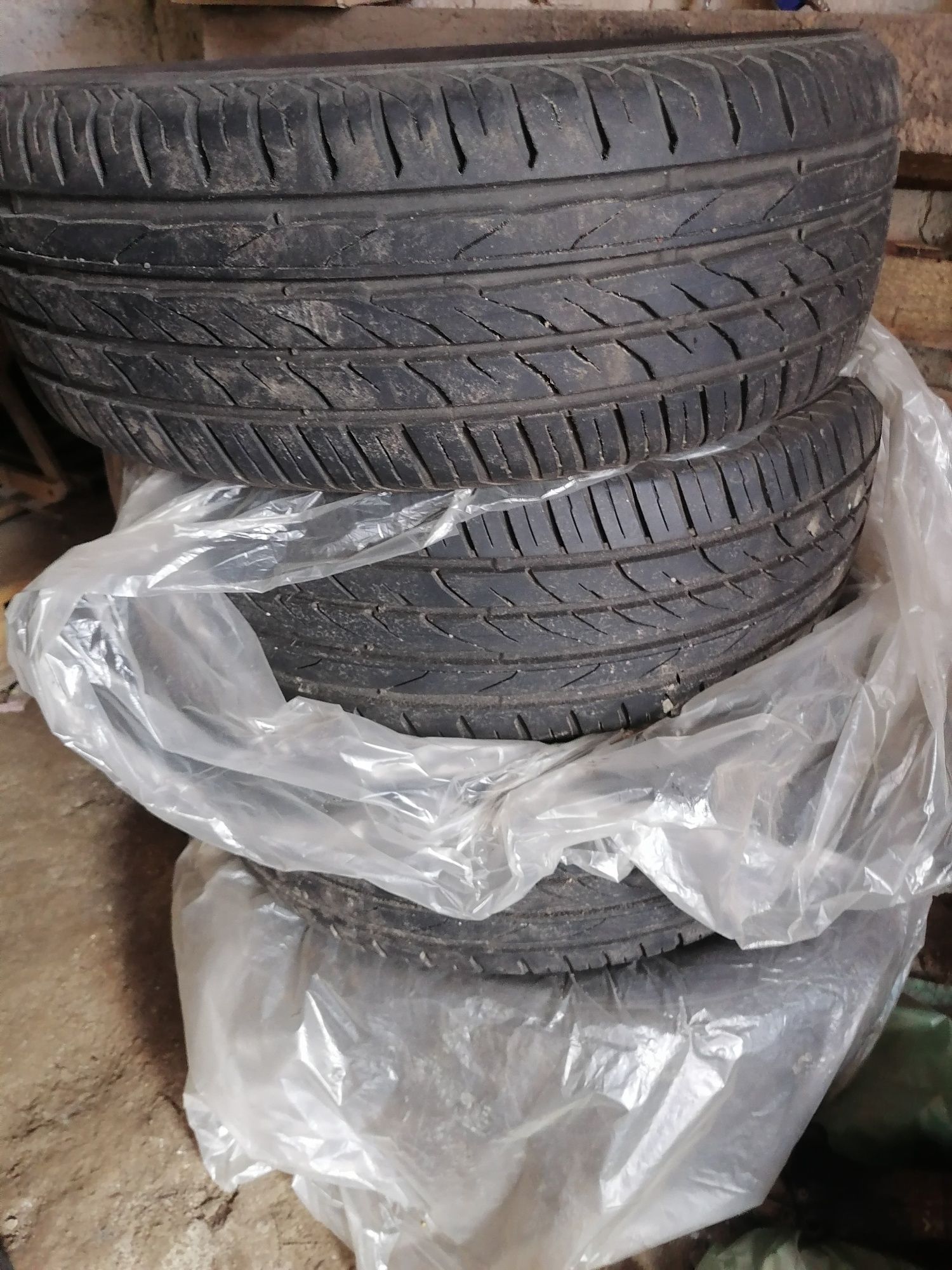 Продам резину 205/55 R16