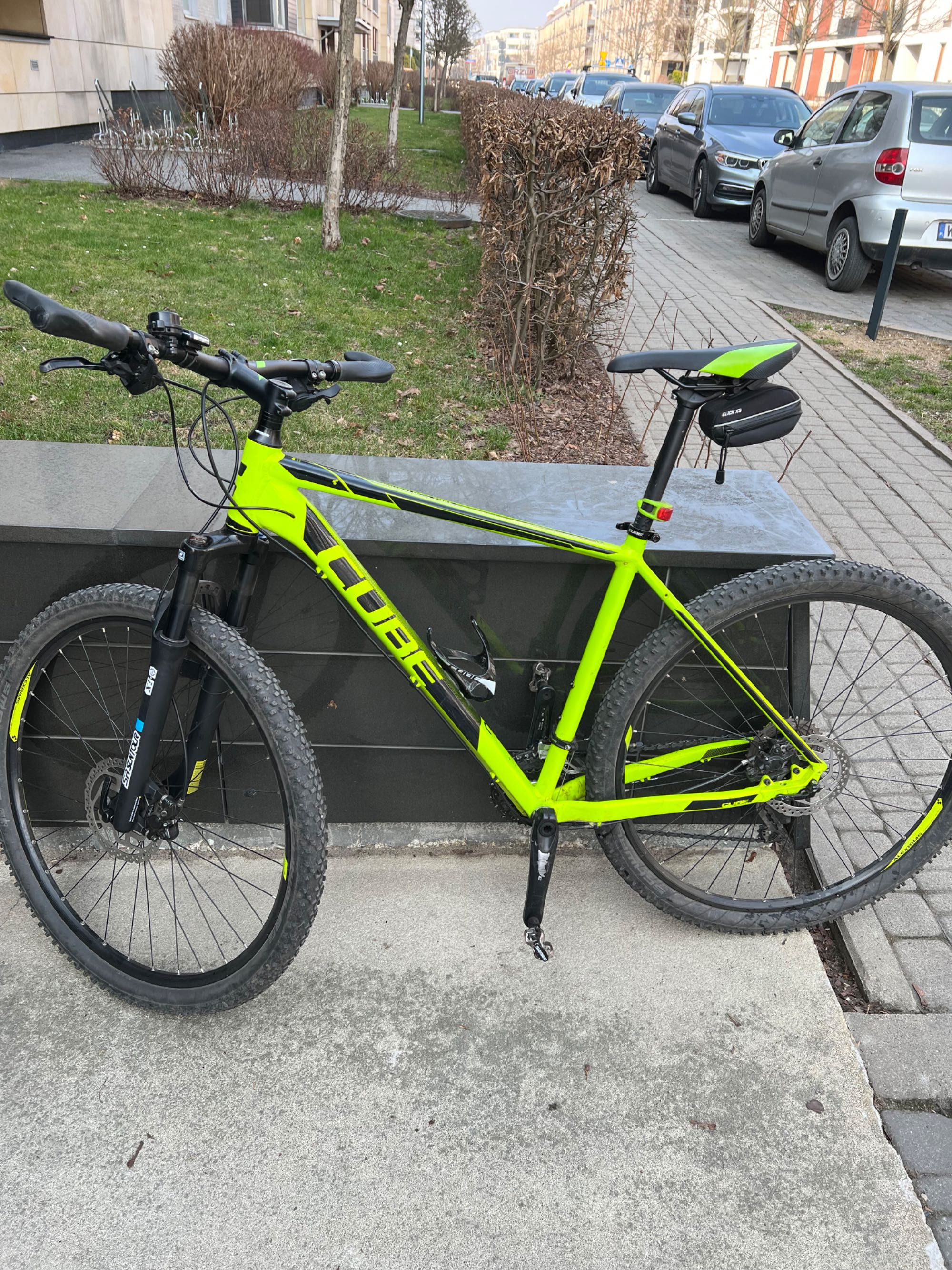 Cube Attention sl 29”