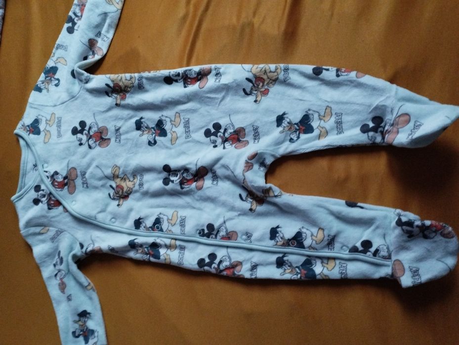 Welurowa piżamka-pajac rozmiar 74