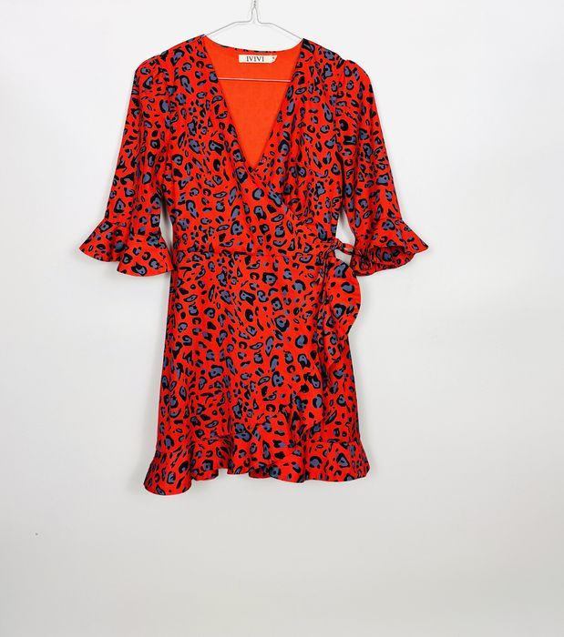 Czerwony kombinezon w panterkę z falbanami S 36