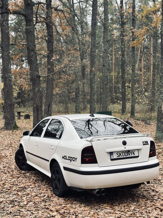 Skoda Oktavia    .