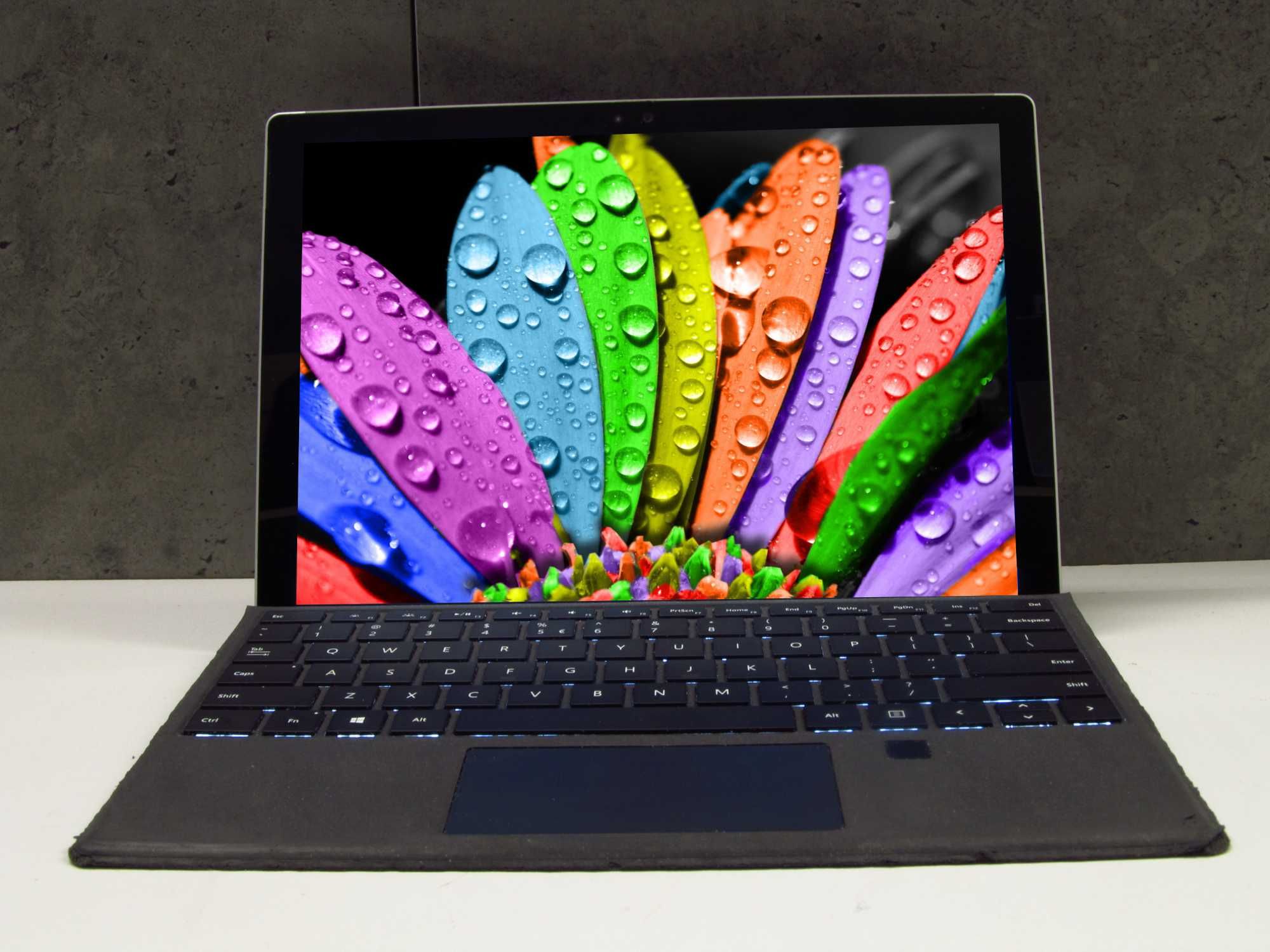 Microsoft Surface PRO 6 / i5 8350U 8GB dysk 256SSD 2736x1824 2K Laptop