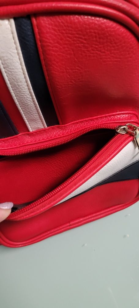 Mochila vermelha
