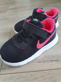 Nike revolution rozm 25