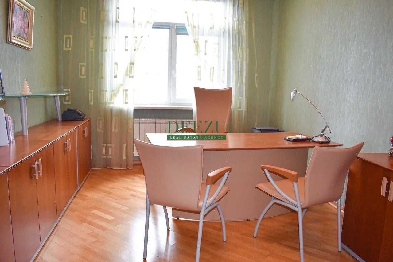 Продаж 3 кімнатної квартири вул. Антоновича 140