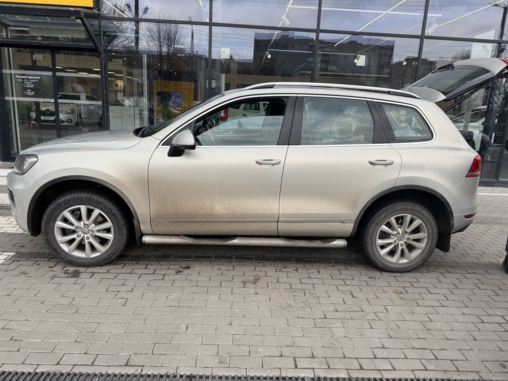 Продам боковие пороги на  volkswagen touareg nf