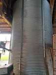Silos zbożowy. Silos wewnętrzny bin silos 100 ron