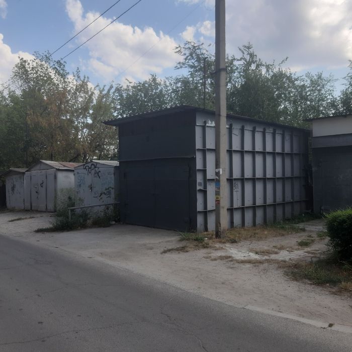 Продам АНД район цельнометалический