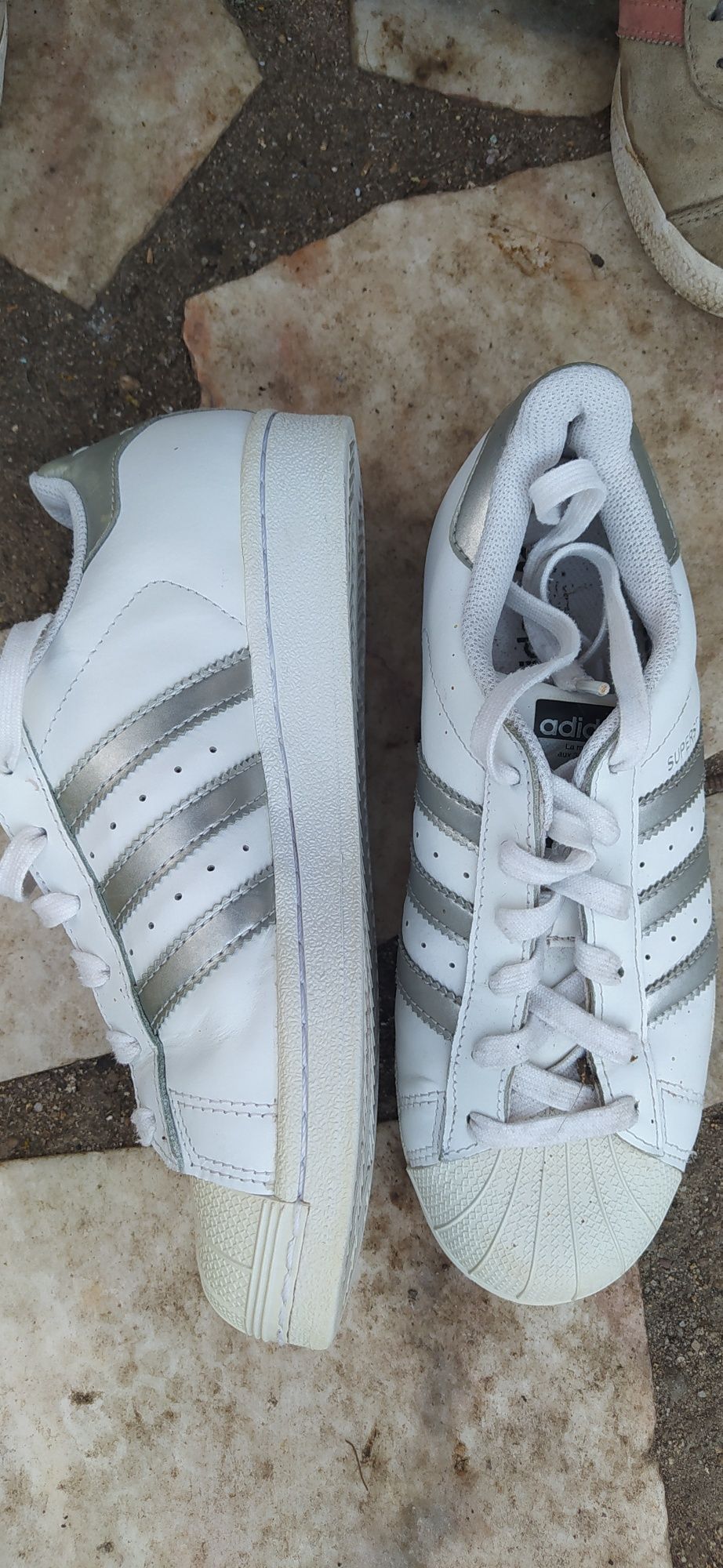 Tênis ADIDAS Superstar