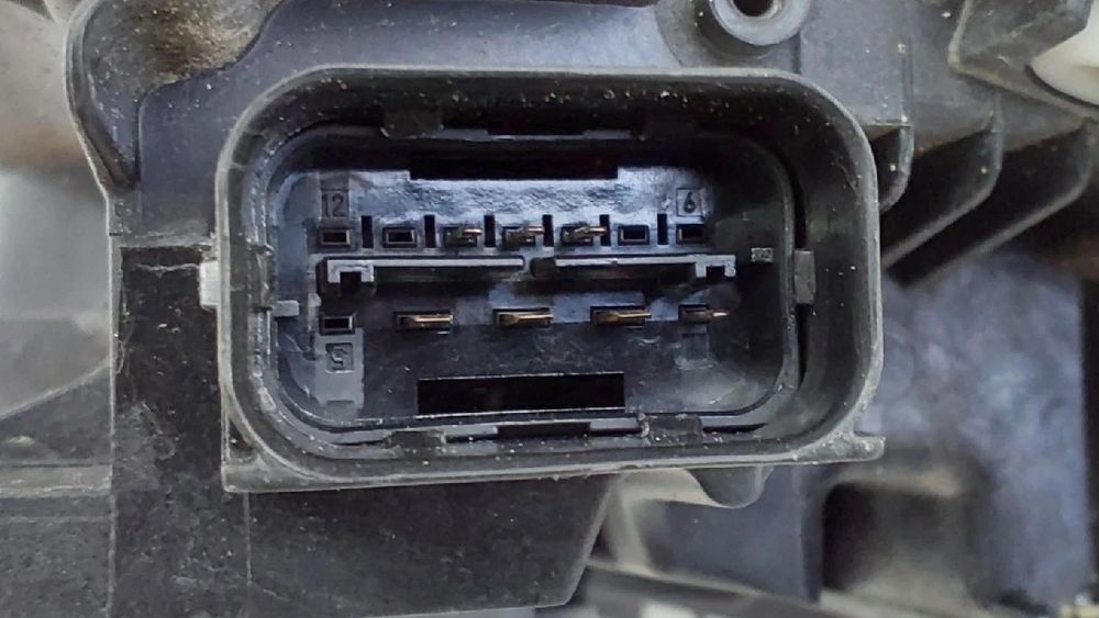 Ótica / farol esquerda BMW X1 (F48)