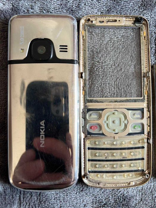 Мобильный телефон Nokia 6700 Classic Gold 18k