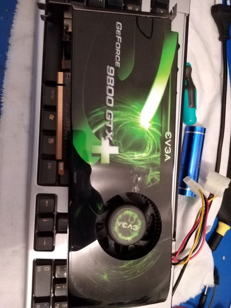 Gráfica GeForce 9800gtx