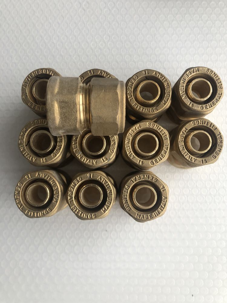 Муфта соединительная внутренняя General Fittings 1/2-16x2.0