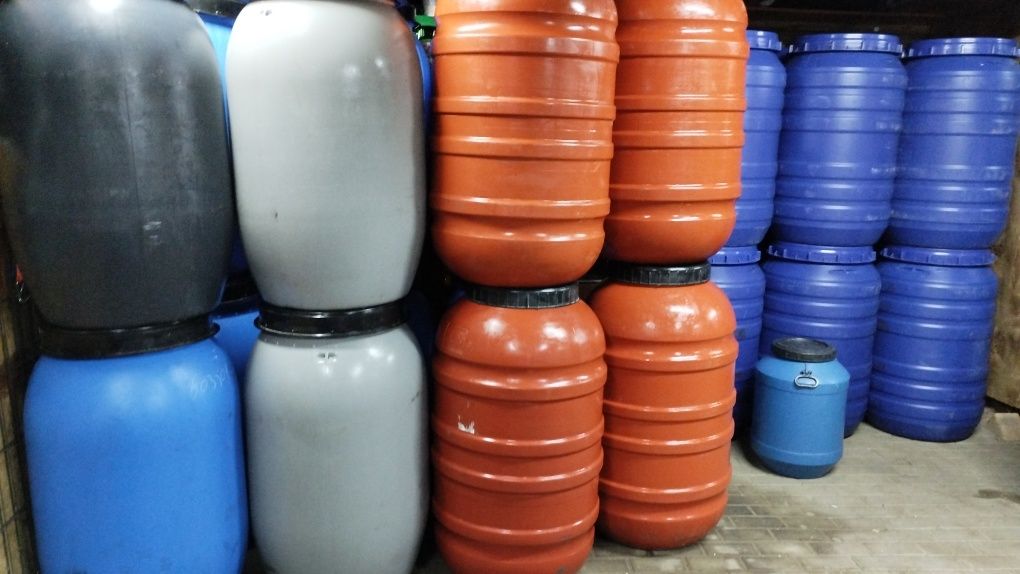 Beczki plastikowe 220 l na deszczówkę paliwo i inne płyny