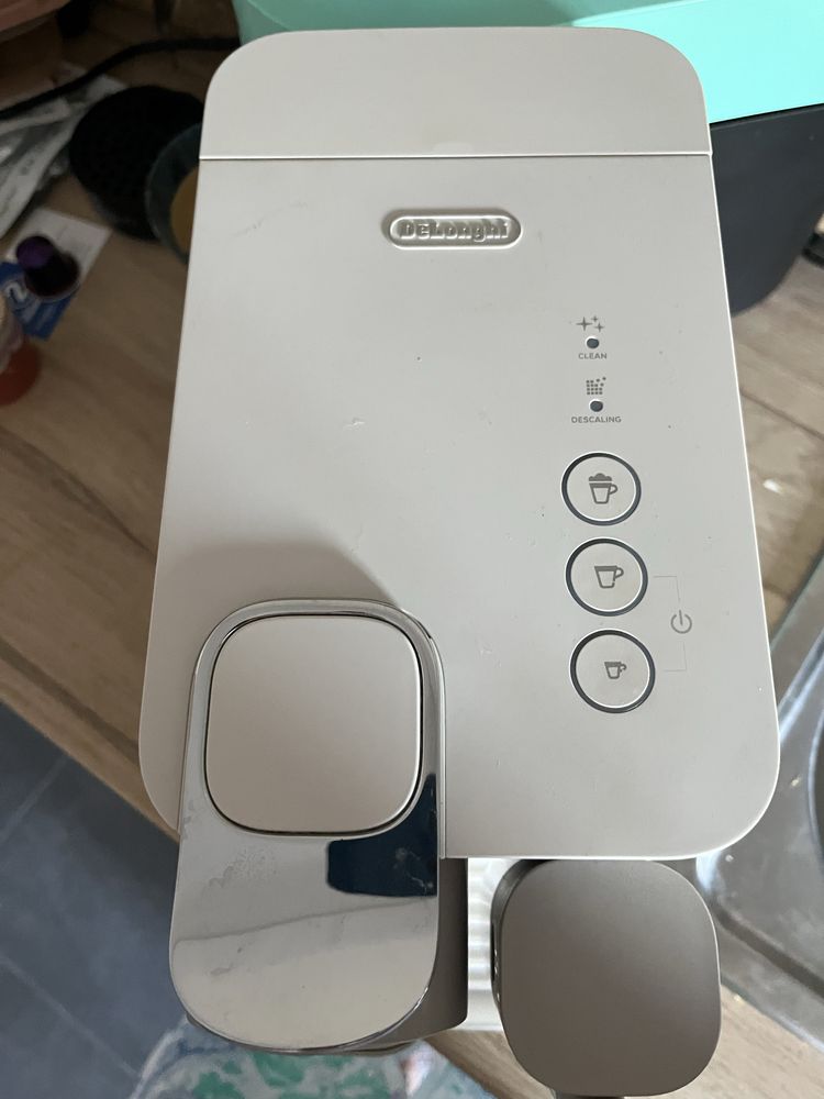 Máquina Nespresso Latissima