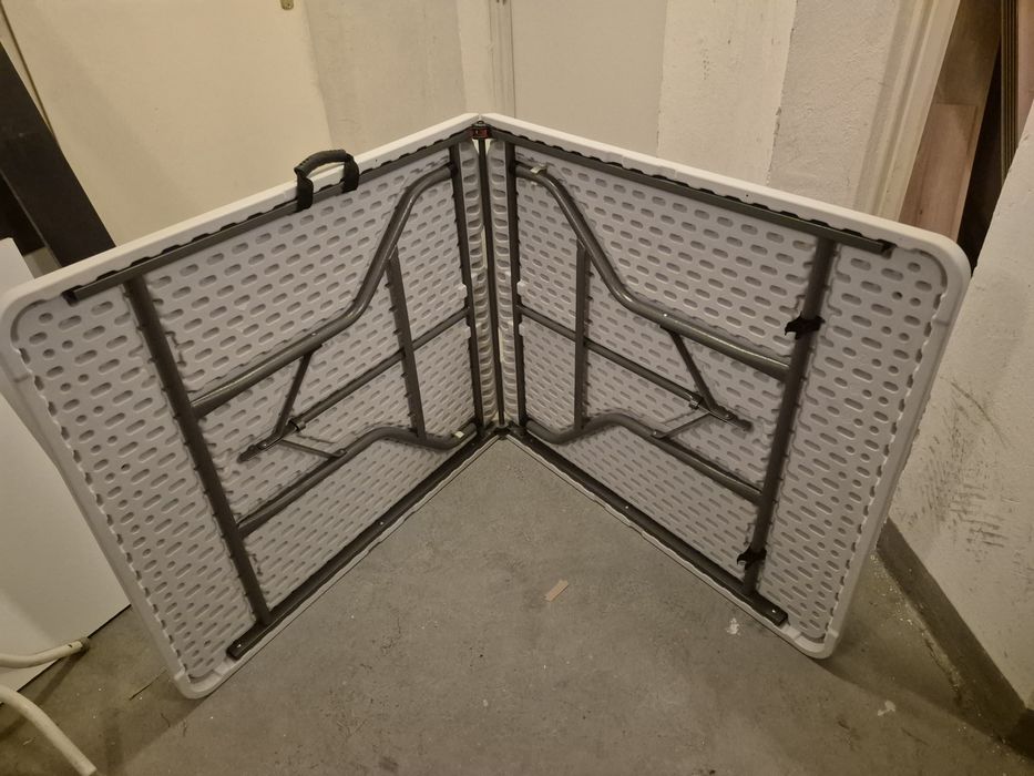 Stół cateringowy rozkładany