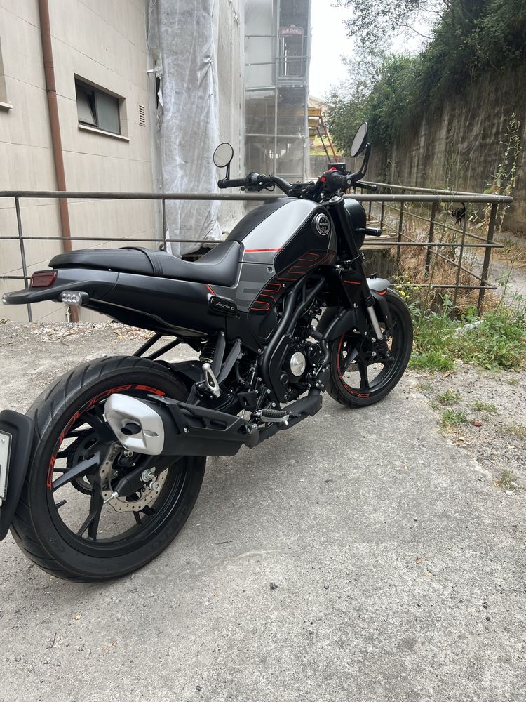 Leoncino 125 Benelli