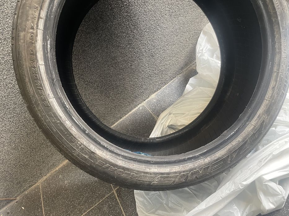 Шини 255/40/r20 falken azenis