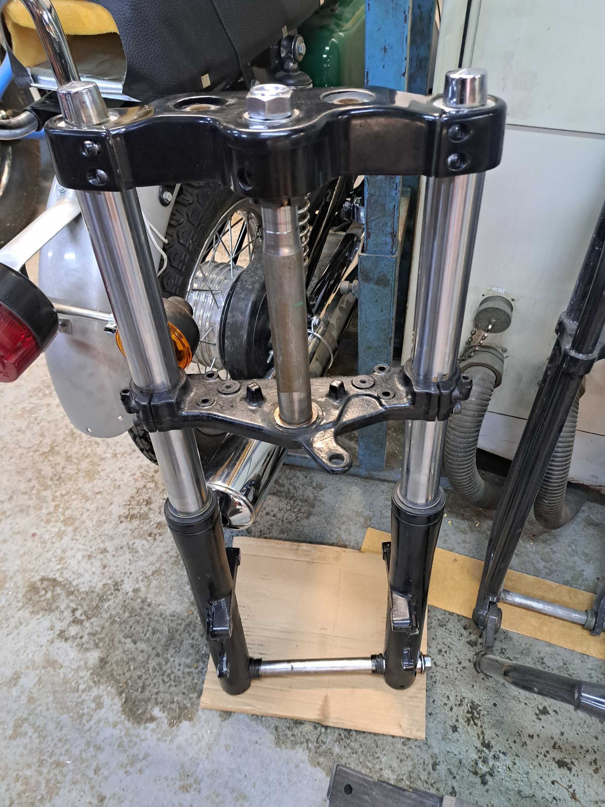 Przednie zawieszenie lagi yamaha Drag Star 1100