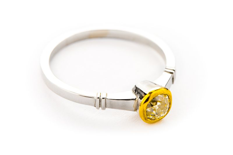 Platynowo Złoty Pierścionek - 4,32g - DIAMENT 0,58ct - KRAKÓW