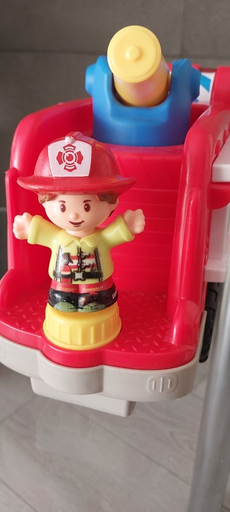 FISHER PRICE LITTLE PEOPLE wóz strazacki strażacki