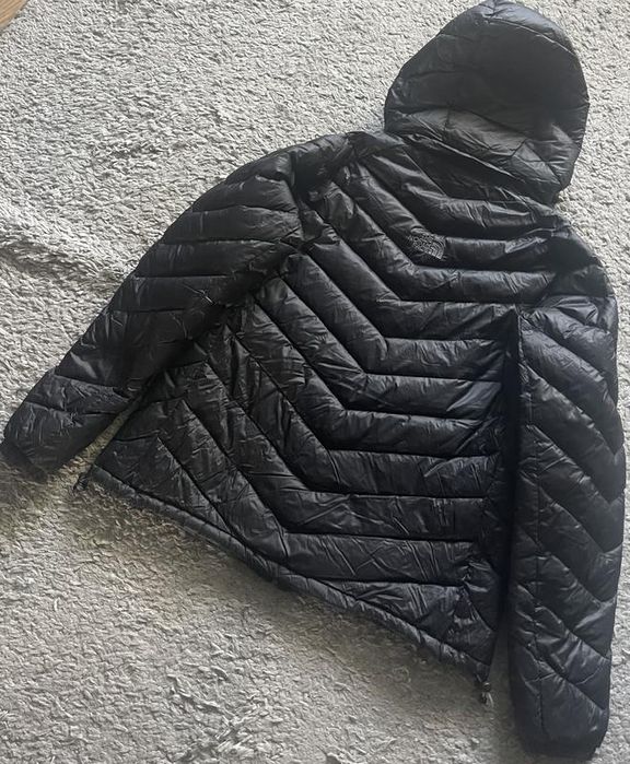 Фирменный,легкий куртка-пуховик the north face summit series