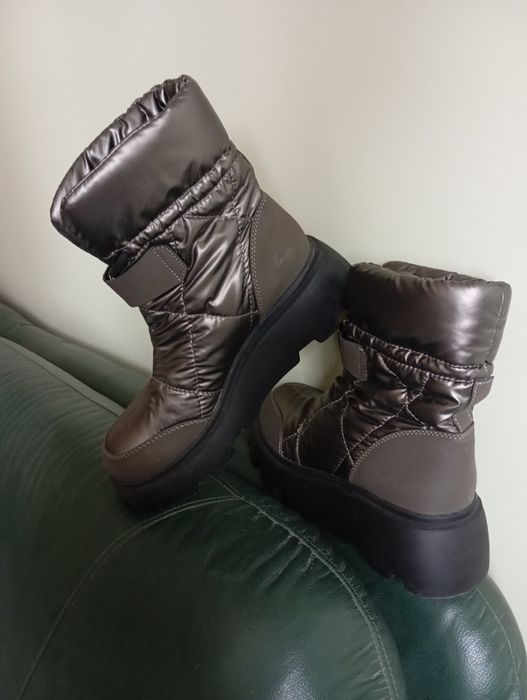 Нові черевикина хутрі,р.37, 24см
