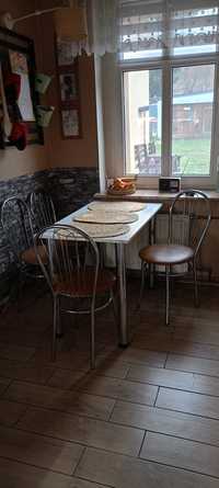 Stół kuchenny i krzesla