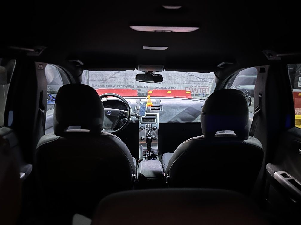Volvo v50 2.0tdi