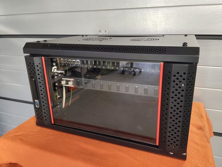 Szafa Rack do zawieszenia