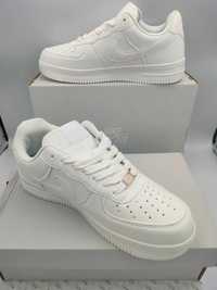 Totalna wyprzedaż Nike Air Force 1 r 38  Skarpetki Nike gratis