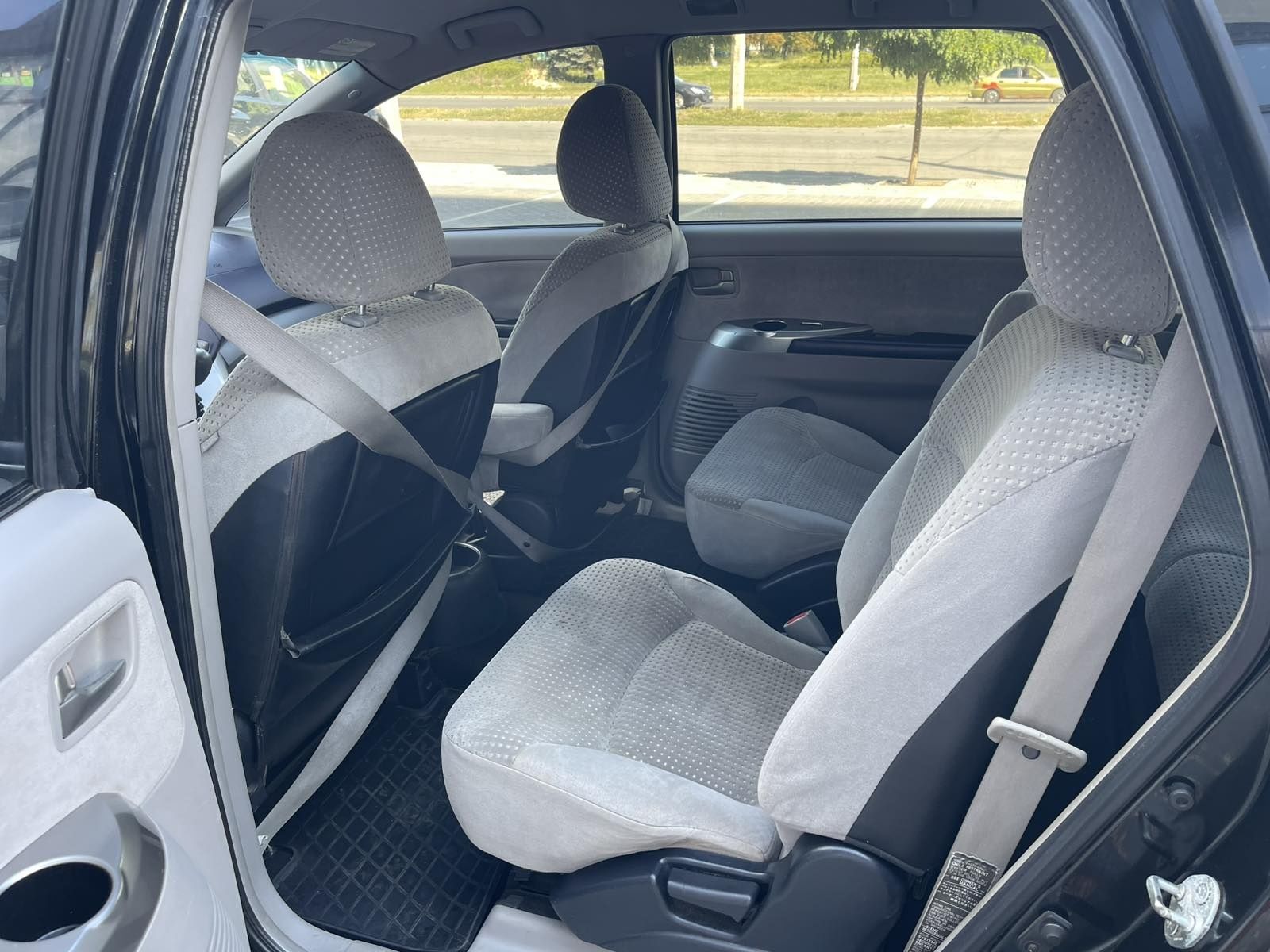 Mitsubishi Grandis 2.4 Газ Автомат