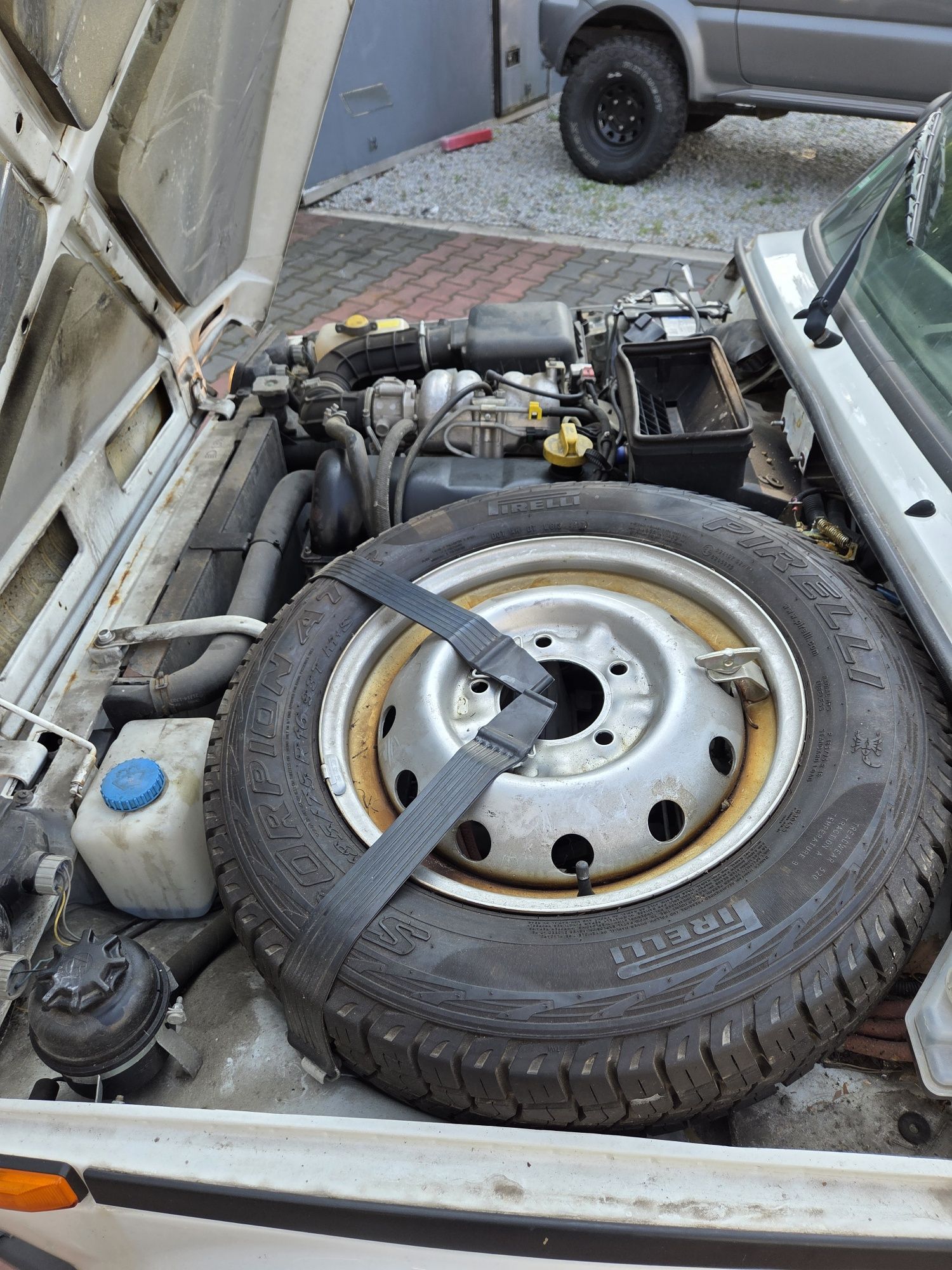 Lada niva taiga 4x4 18r