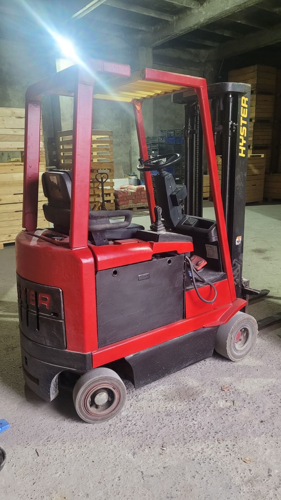 Продам погружчик  HYSTER