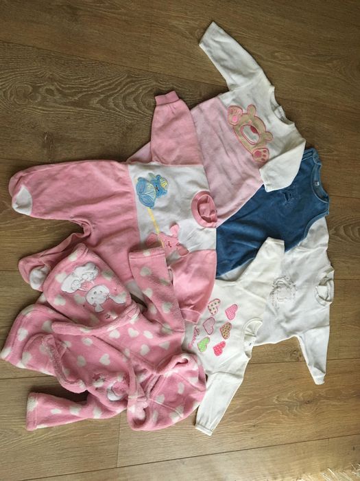 Paka ubranek dla dziewczynki roz. 62/68