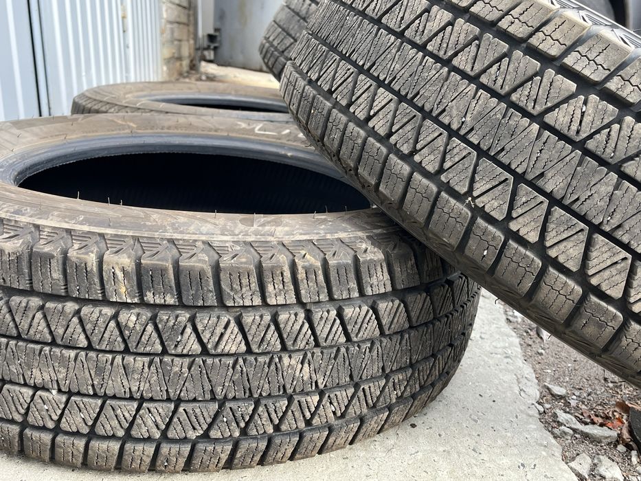 Гума Bridgestone Blizzak 225/65/17