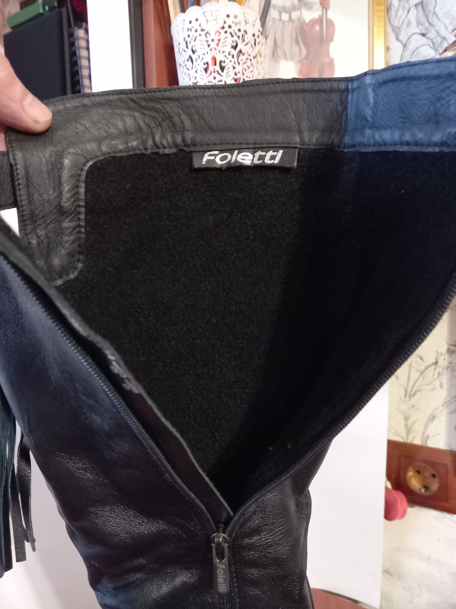 Продам кожаные ботфорты, Foletti.